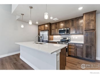 235 High Point Dr #206, Longmont, CO 80504