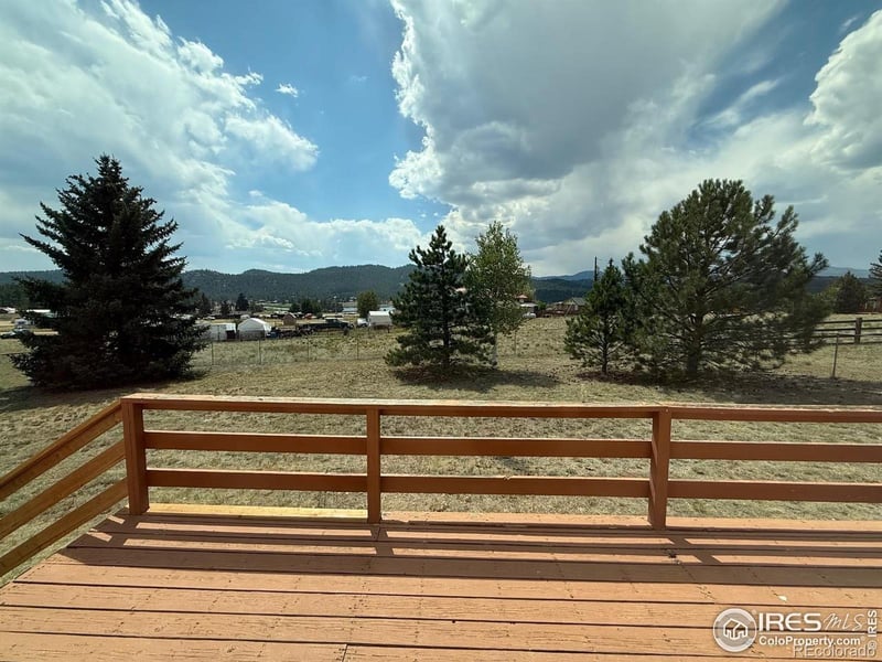 151 Navajo Ave, Lake George, CO 80827