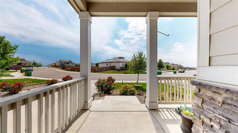 27877 9th Ln, Aurora, CO 80018