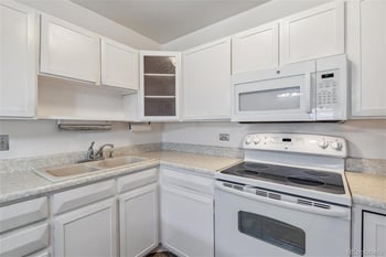 495 Dayton St #10C, Denver, CO 80247