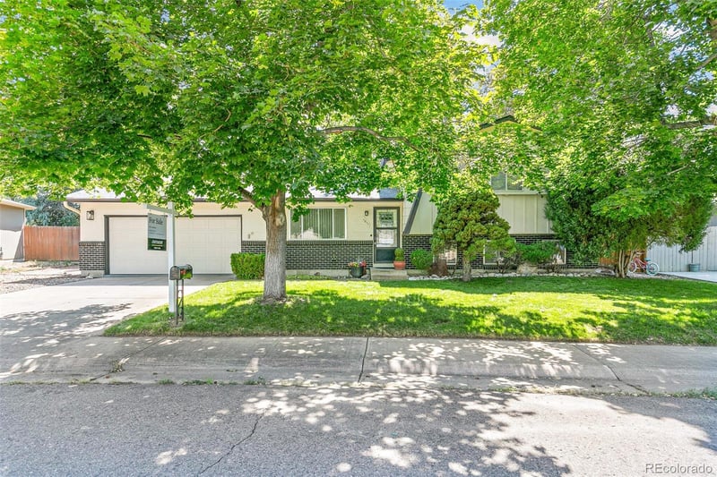 1011 Nile Way, Aurora, CO 80012