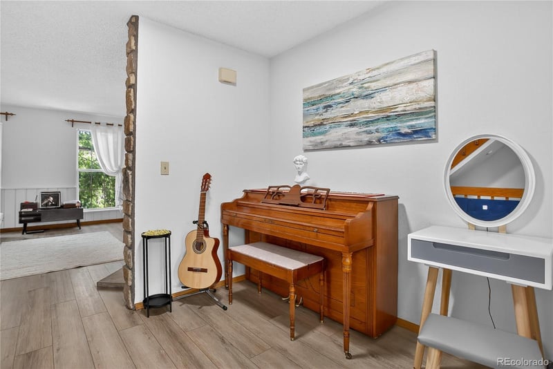 11996 Kepner Dr, Aurora, CO 80012