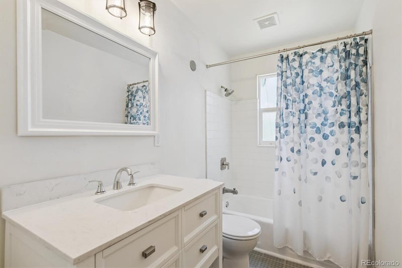 775 Joliet St, Aurora, CO 80010