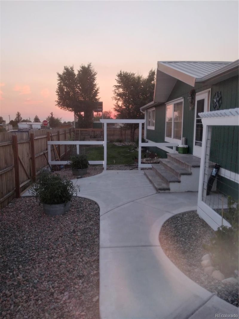 401 5th Ave, Fort Garland, CO 81133