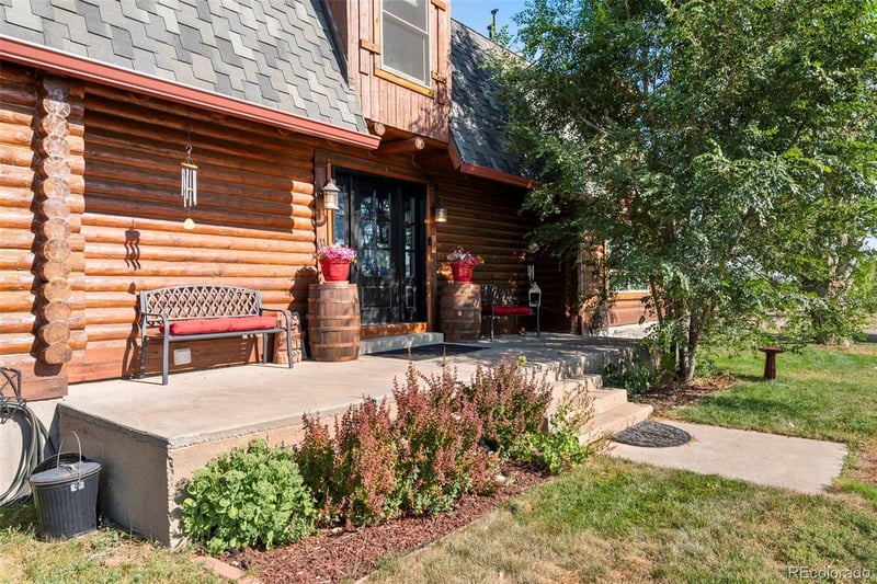 48155 56th Ave, Bennett, CO 80102