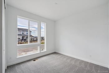 6389 Hidden River Ave, Loveland, CO 80538