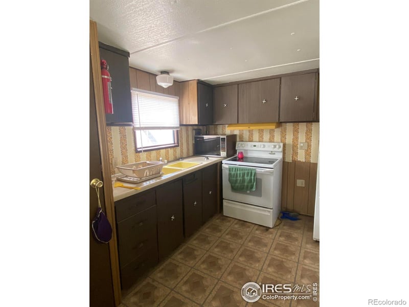 214 Kiowa Rd, Orchard, CO 80649