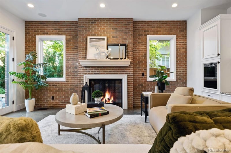 1018 S Vine St, Denver, CO 80209