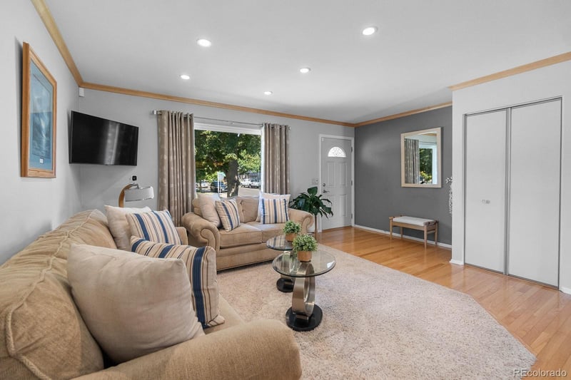 15671 Atlantic Cir, Aurora, CO 80013