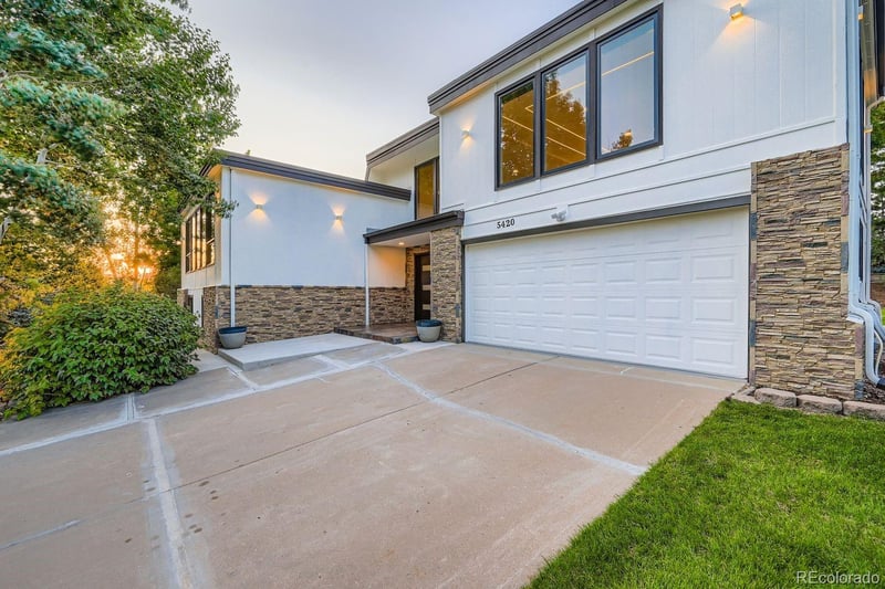 5420 Berry Ln, Greenwood Village, CO 80111