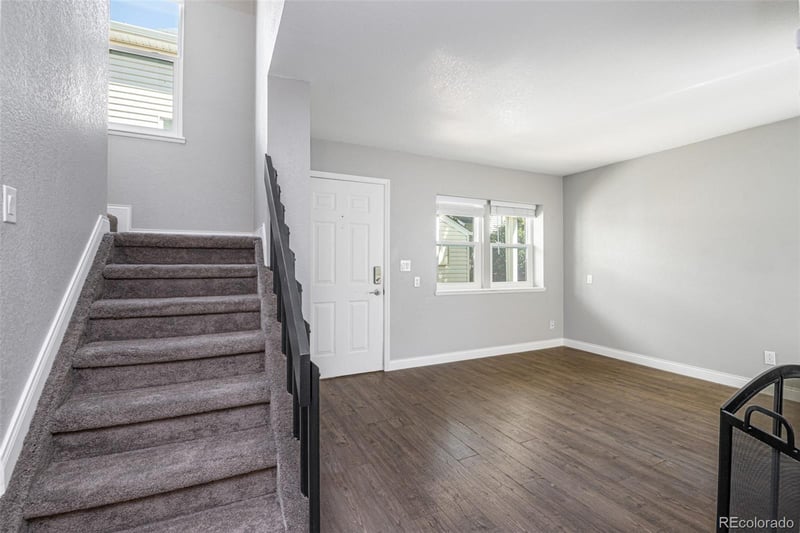 972 Pitkin Ct, Aurora, CO 80017