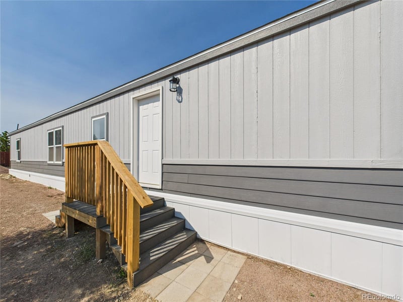 256 E Hemlock Dr, Pueblo, CO 81007