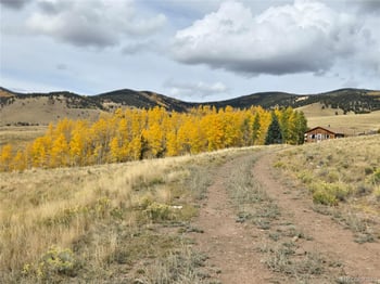 586 Cuesta Dr, Cotopaxi, CO 81223