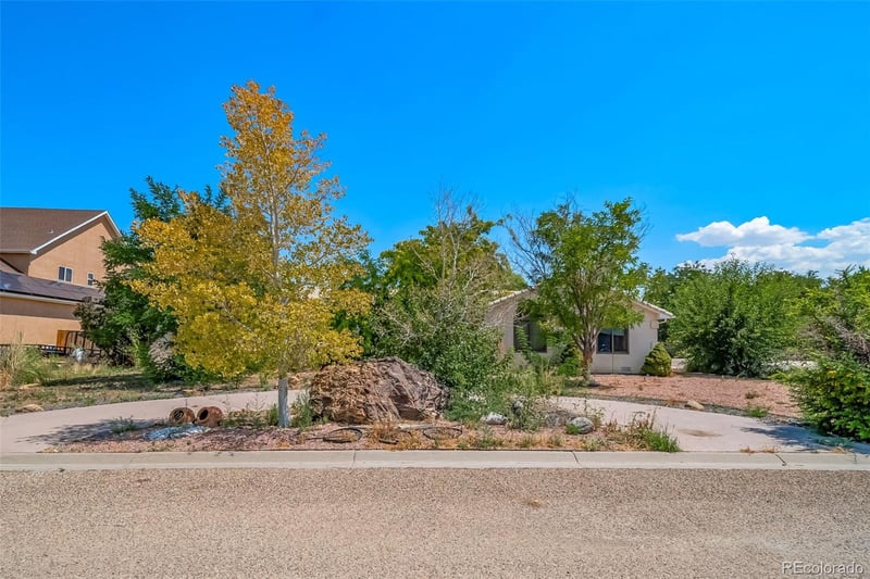 305 Kimble Ave, Swink, CO 81077