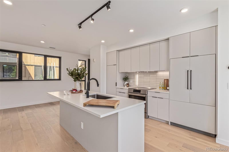 1601 Park Ave #214, Denver, CO 80218