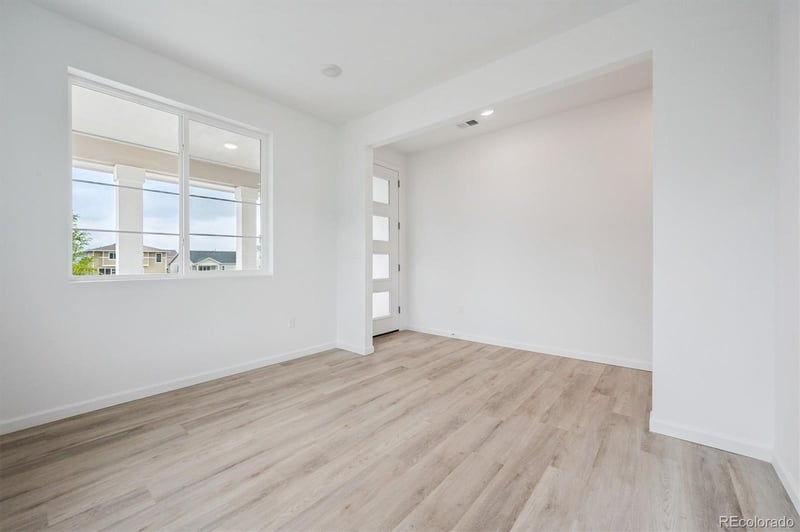 24785 41st Ave, Aurora, CO 80019