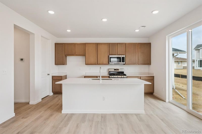 24785 41st Ave, Aurora, CO 80019