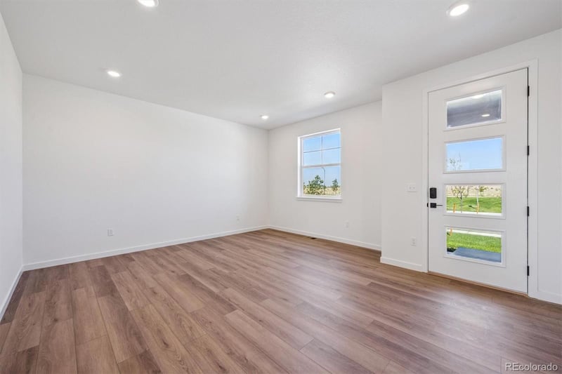 25020 E 42nd Ave, Aurora, CO 80019