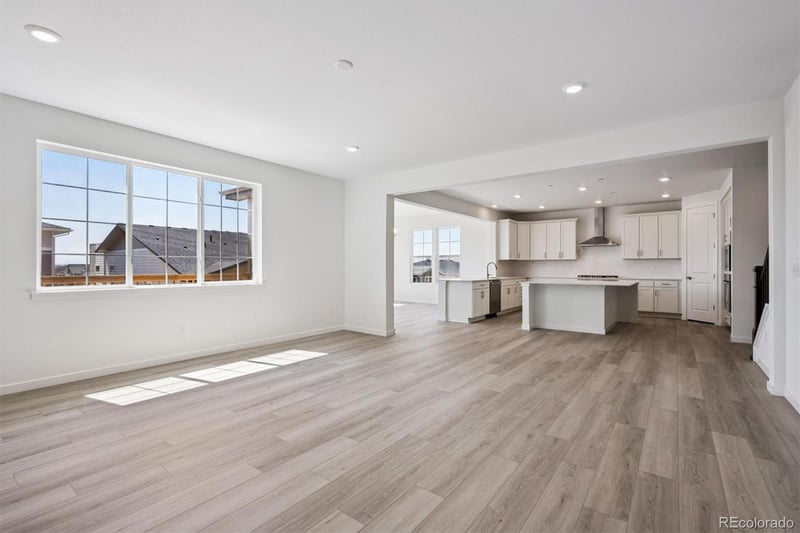25040 E 42nd Ave, Aurora, CO 80019