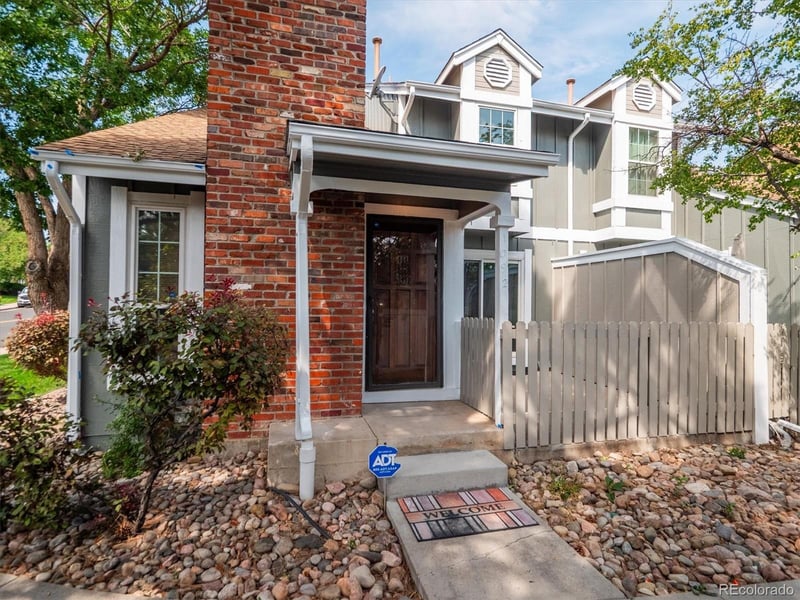 1092 Granby Way, Aurora, CO 80012