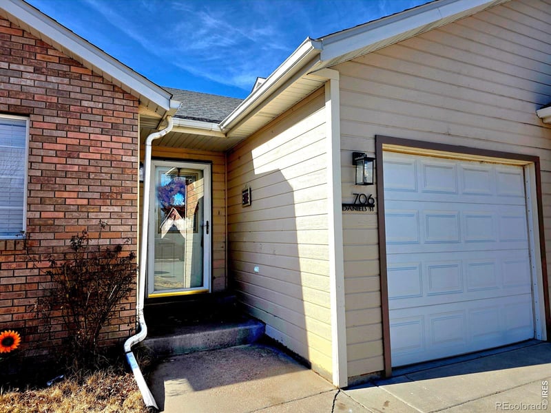 706 Daniels St, Brush, CO 80723