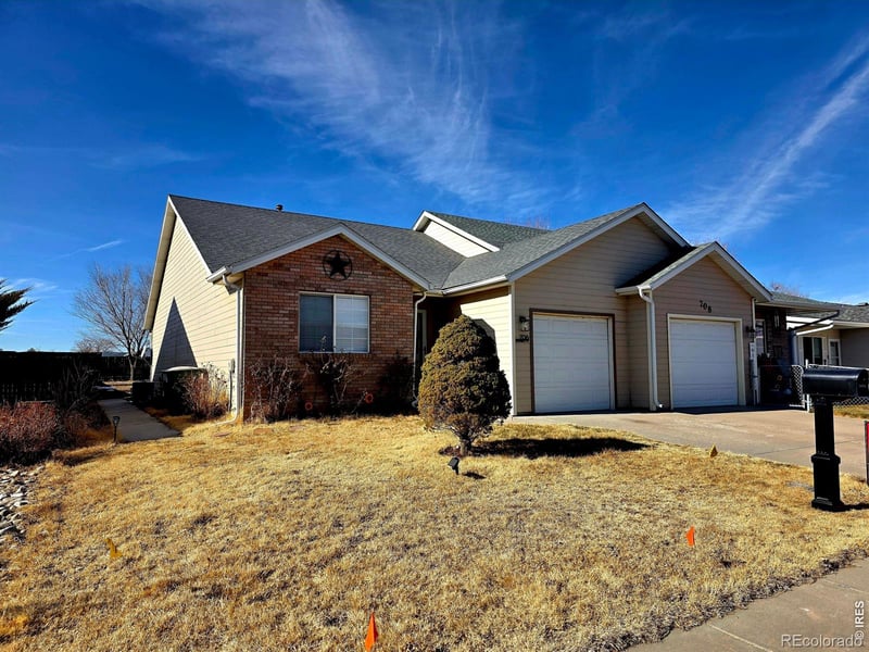 706 Daniels St, Brush, CO 80723