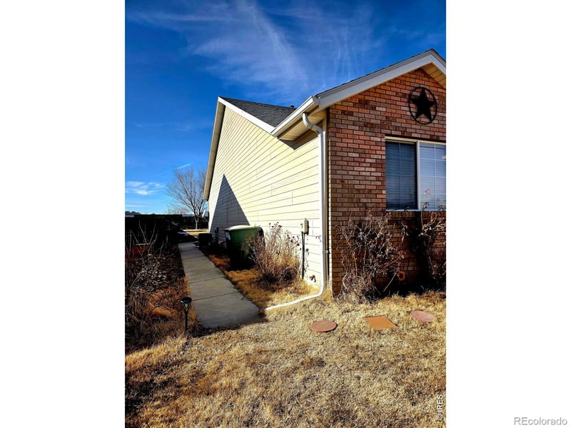 706 Daniels St, Brush, CO 80723