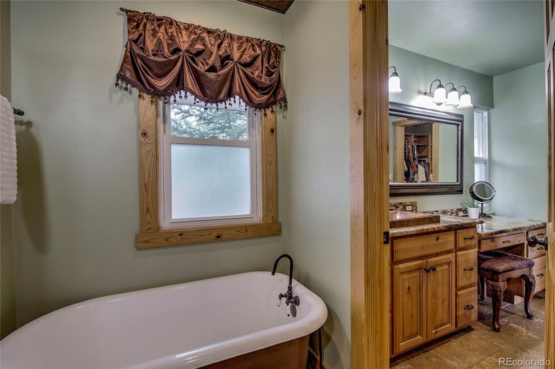 42 Aa Rd, Silverthorne, CO 80498