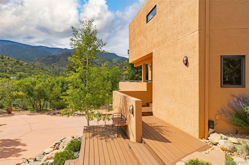 531 Crystal Hills Blvd, Manitou Springs, CO 80829