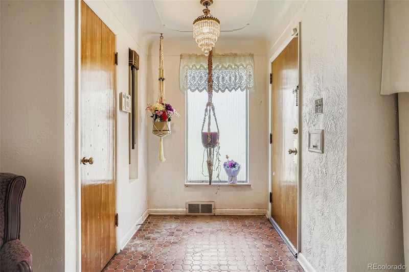 3045 Monaco Pw, Denver, CO 80207