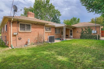 3045 N Monaco Pw, Denver, CO 80207