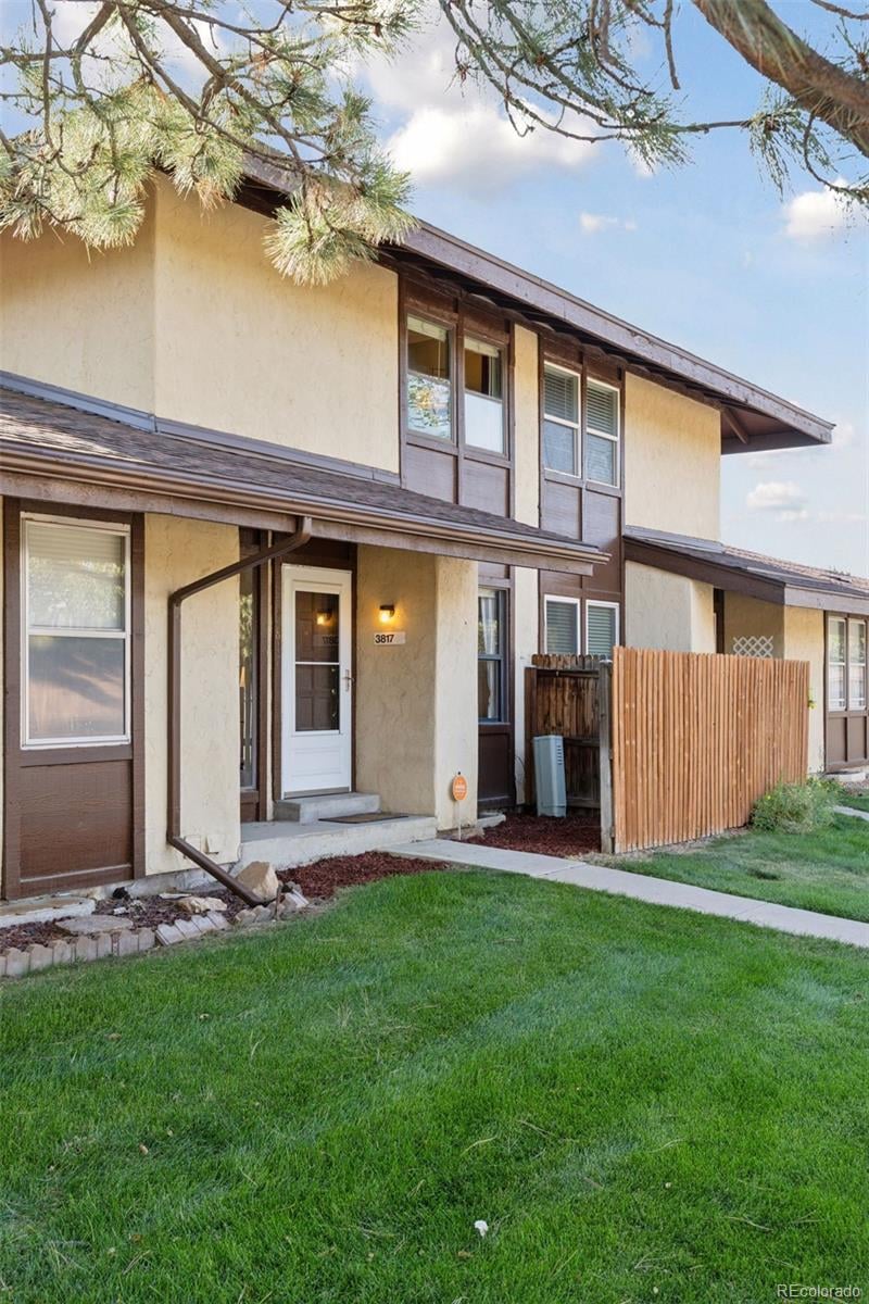3817 Fraser St, Aurora, CO 80014