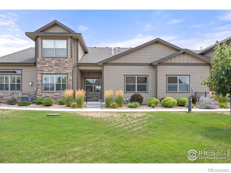 1937 Sunshine Peak Dr, Loveland, CO 80538