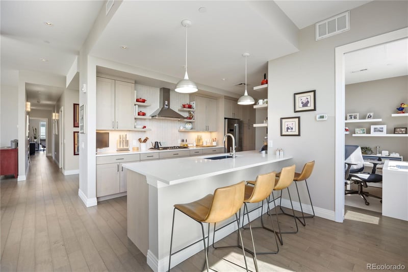 274 S Monroe St #3000/3A, Denver, CO 80209