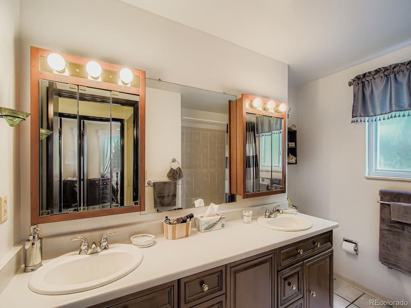 11825 73rd Dr, Arvada, CO 80005