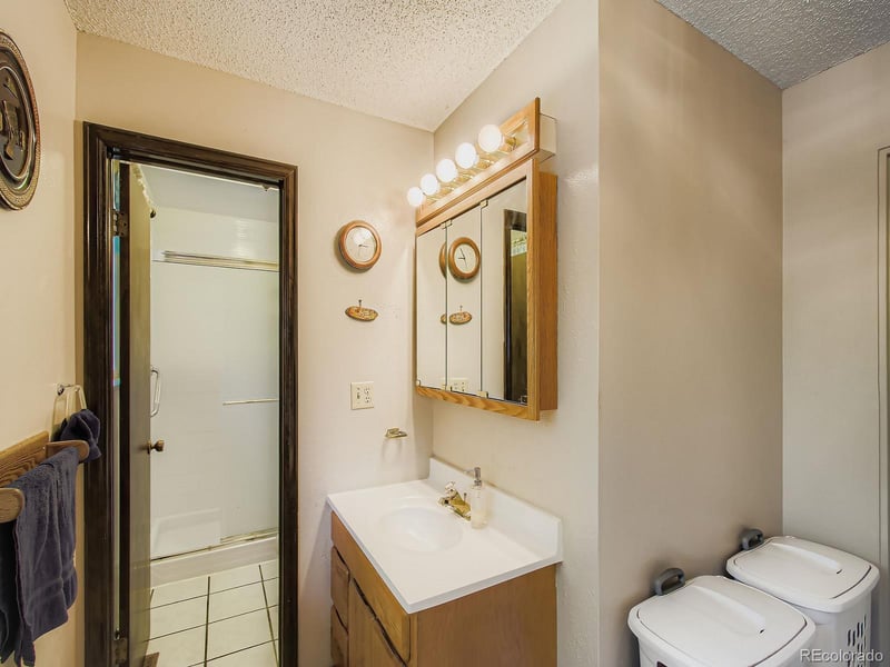 11825 73rd Dr, Arvada, CO 80005