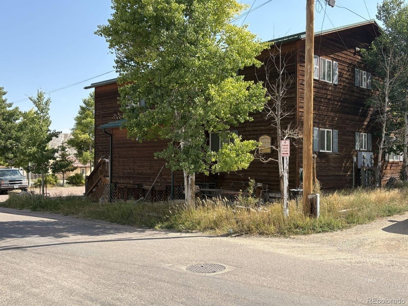 702 Main St, Silver Cliff, CO 81252