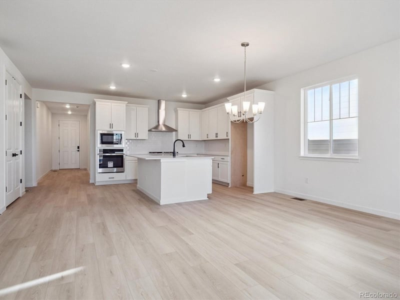 25161 Evans Dr, Aurora, CO 80018