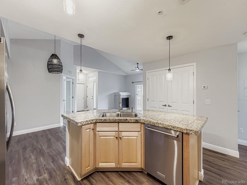 10061 Victoria Pl #204, Littleton, CO 80127