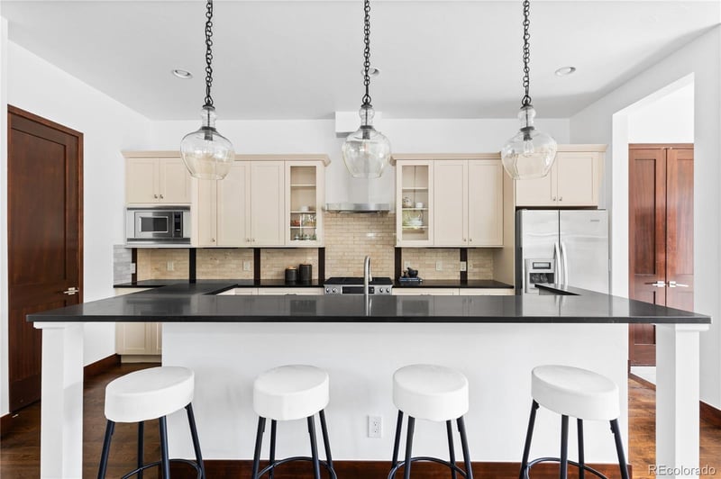 1992 Grant St, Denver, CO 80210