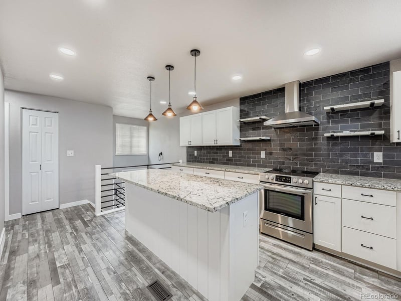 18751 Arkansas Pl, Aurora, CO 80017