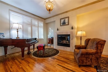 566 Josephine St, Denver, CO 80206