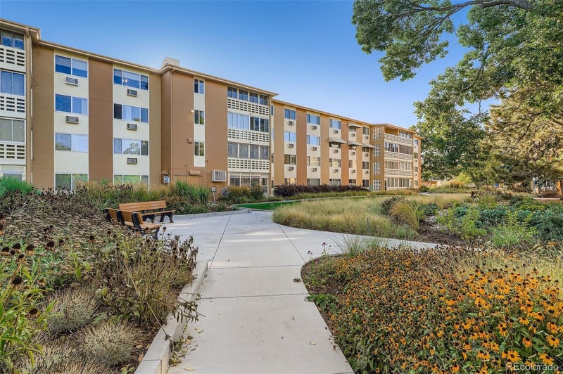 495 Dayton St #3B, Denver, CO 80247