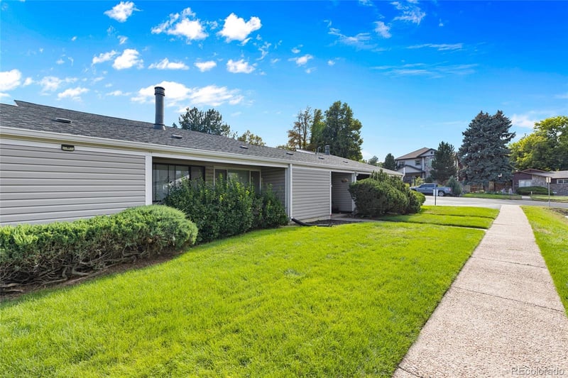 5532 Greenwood St, Littleton, CO 80120