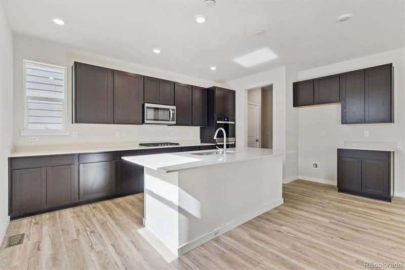 1380 Loraine Cir N, Erie, CO 80026