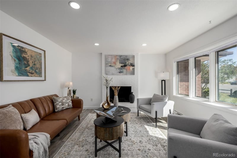 11087 Montview Blvd, Aurora, CO 80010