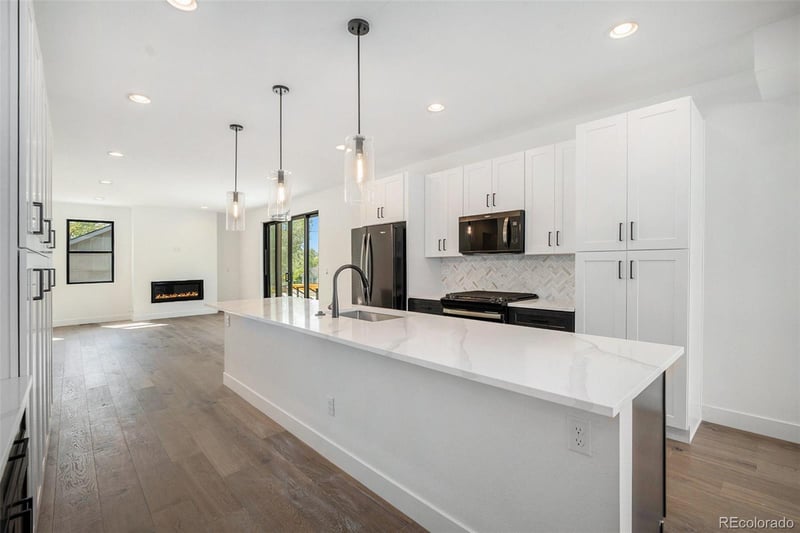 5299 Newton St, Denver, CO 80221