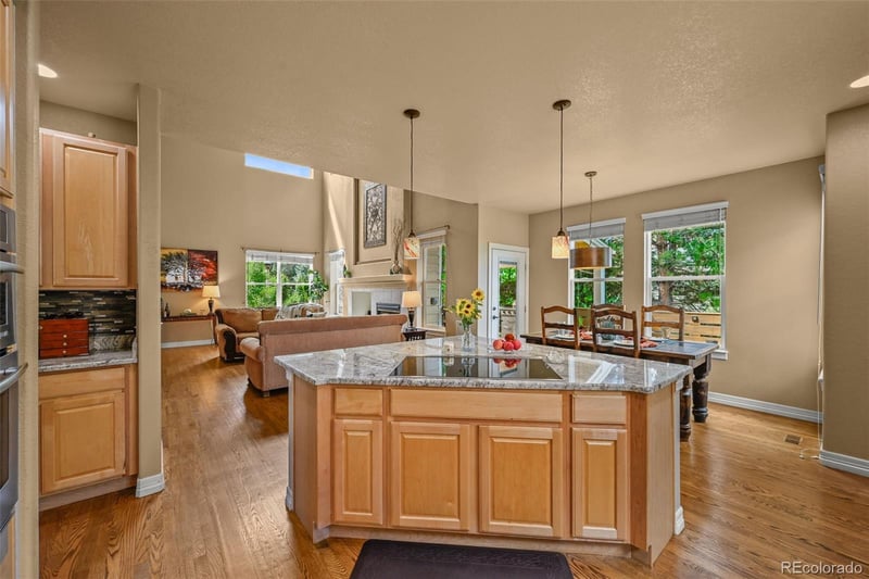 10123 Mockingbird Ln, Highlands Ranch, CO 80129