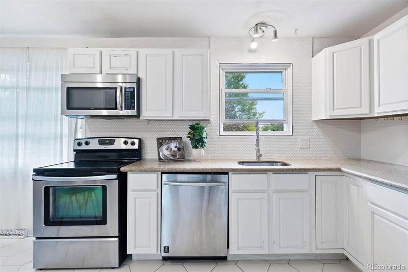 7958 Harlan St, Arvada, CO 80003