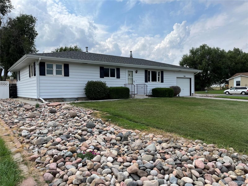 785 H Ave, Limon, CO 80828